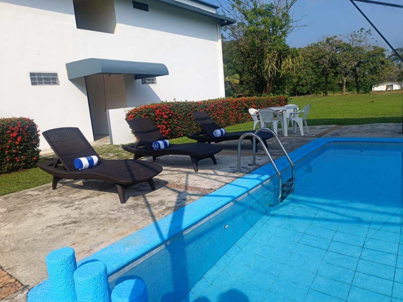 Hotel Los Leones ปาเลงเก ภายนอก รูปภาพ