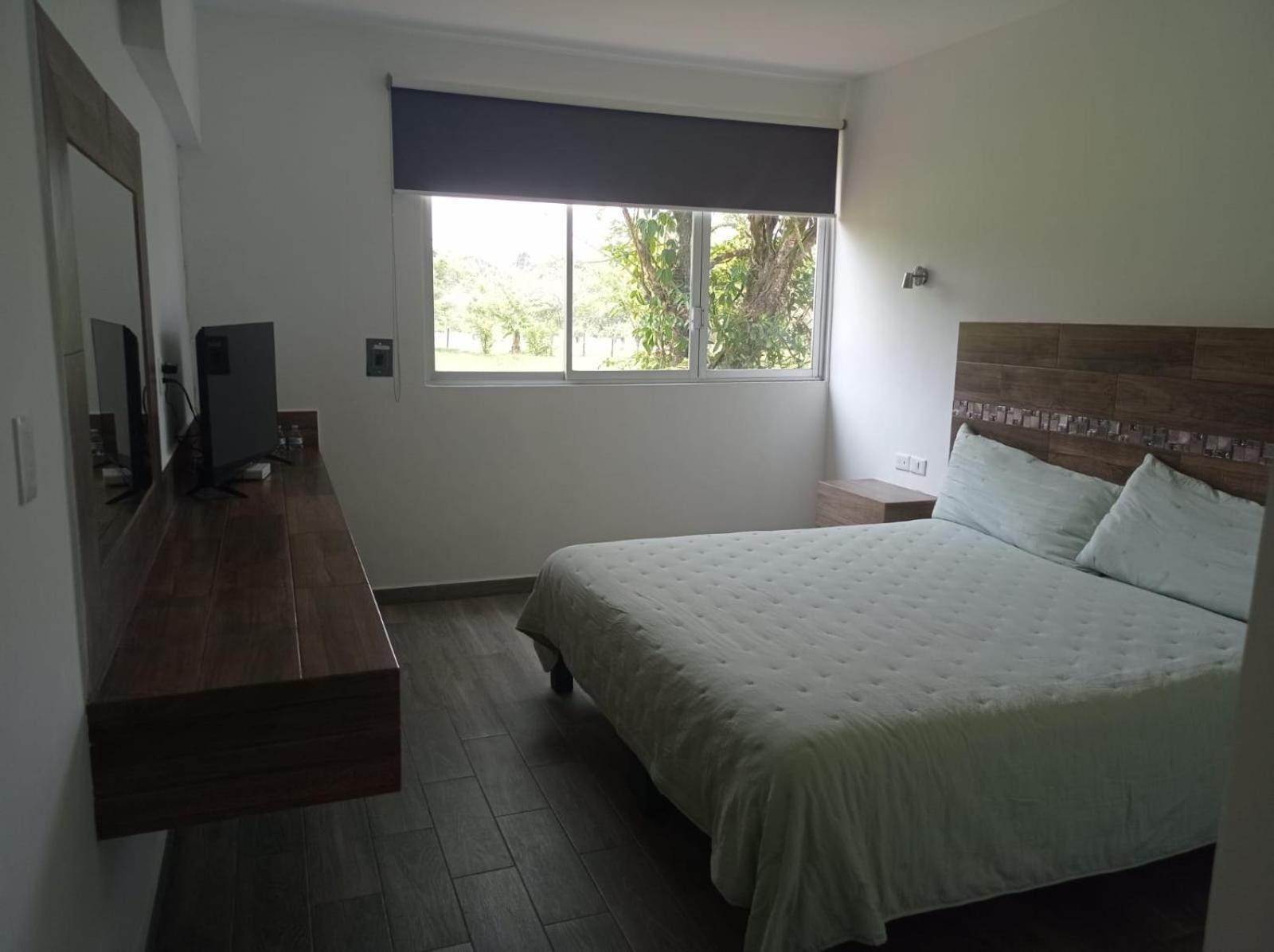 Hotel Los Leones ปาเลงเก ภายนอก รูปภาพ